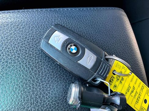 Used 2011 BMW 328i xDrive Sedan image 13