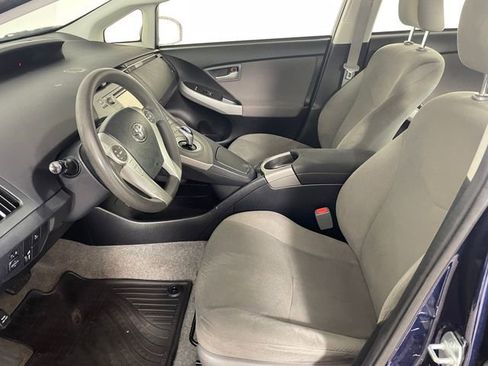 Used 2014 Toyota Prius Three w/ Solar Roof Package image 2