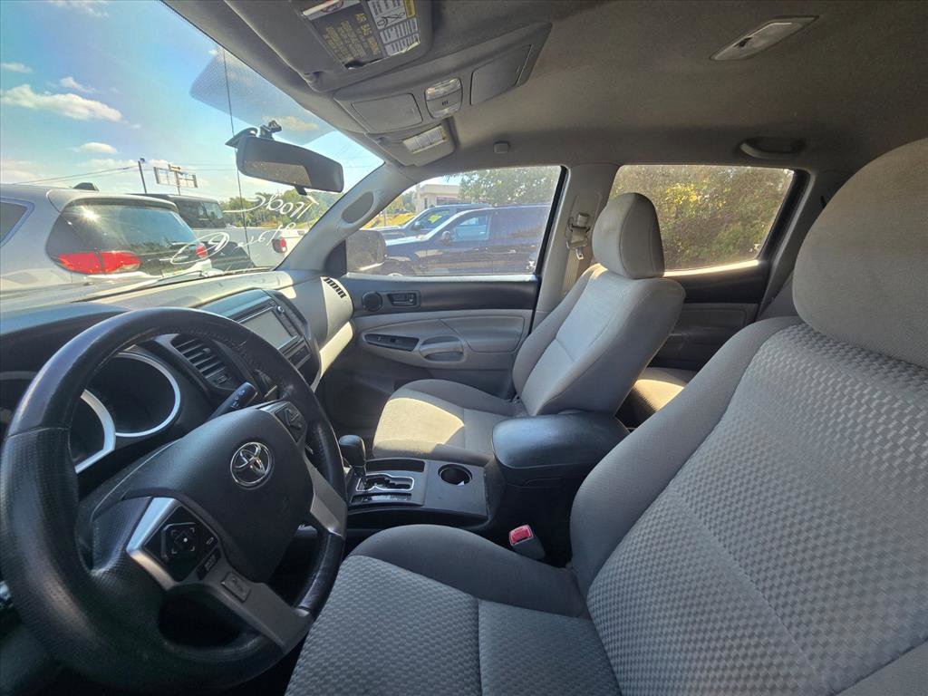 Used 2014 Toyota Tacoma PreRunner w/ Convenience Package RWD image 4