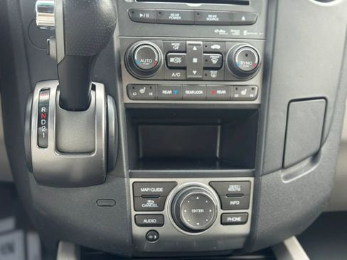 Used 2015 Honda Pilot Touring image 24