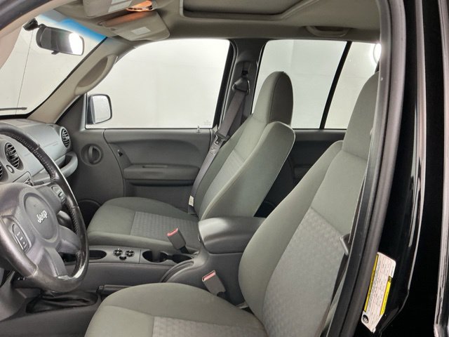 Used 2005 Jeep Liberty Sport AWD/4WD image 13