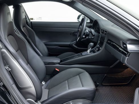Used 2019 Porsche 911 Carrera image 15
