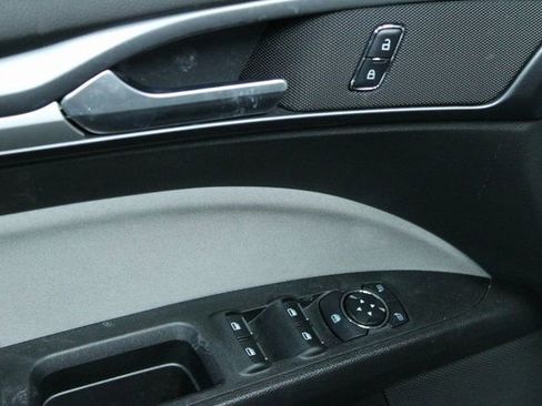 Used 2014 Ford Fusion S image 11