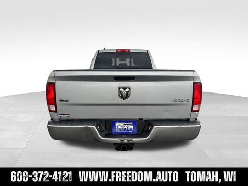 Used 2017 RAM 1500 Classic SLT AWD/4WD image 4