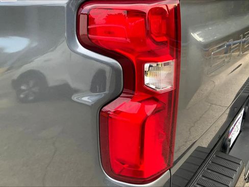 Used 2021 Chevrolet Silverado 1500 LT Trail Boss w/ Convenience Package II image 29