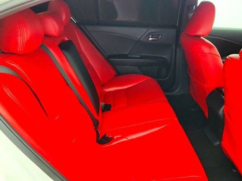 Used 2017 Honda Accord Sport image 21