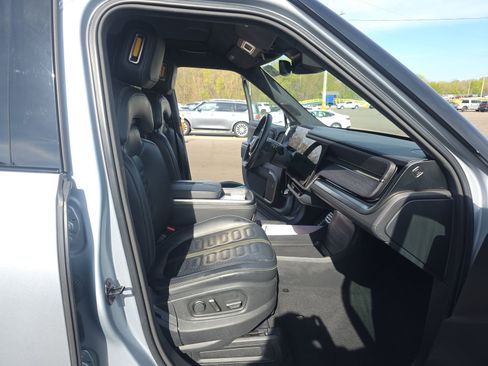 Used 2024 Rivian R1S Adventure AWD/4WD image 15