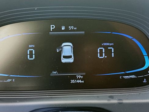 Used 2023 Hyundai Venue Limited w/ Cargo Package FWD image 19