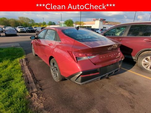 Used 2025 Hyundai Elantra SEL image 4