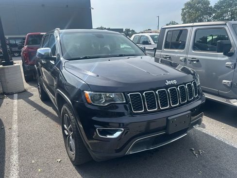 Used 2019 Jeep Grand Cherokee Limited AWD/4WD image 4
