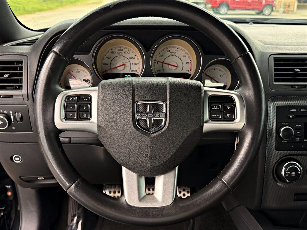 Used 2014 Dodge Challenger R/T RWD image 12