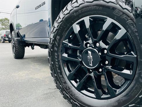 Used 2025 Chevrolet Silverado 2500 LTZ w/ Trail Boss Package AWD/4WD image 2