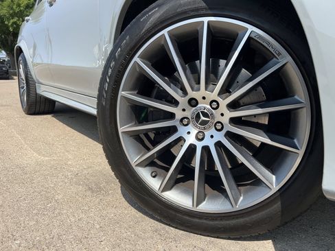Used 2025 Mercedes-Benz GLE 450 4MATIC w/ AMG Line Exterior image 19