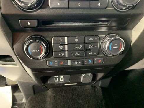 Used 2018 Ford F150 Lariat image 25