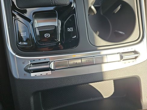 New 2026 Kia Carnival SX image 22