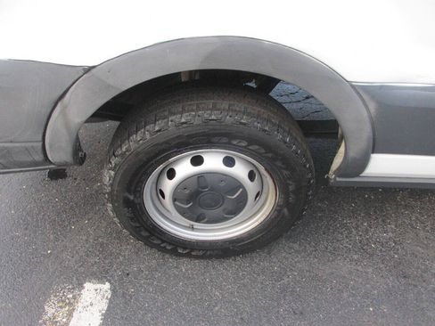 Used 2018 Ford Transit 250 148 Medium Roof RWD image 43