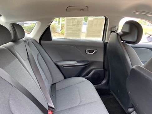 Used 2025 Kia K4 FWD image 21