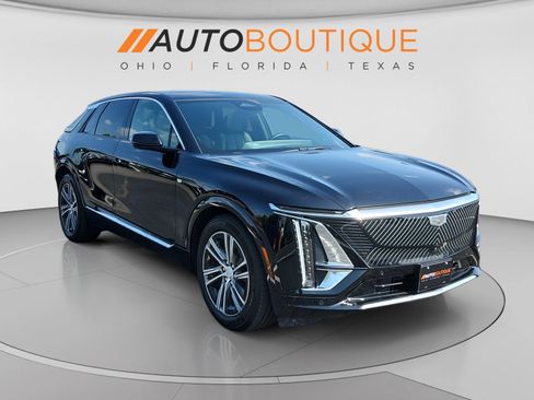 Used 2024 Cadillac Lyriq Luxury AWD/4WD image 7