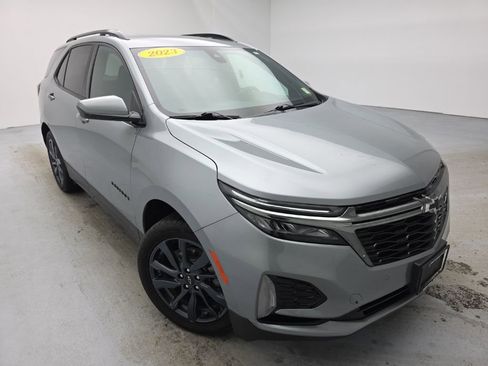 Certified 2023 Chevrolet Equinox RS image 3