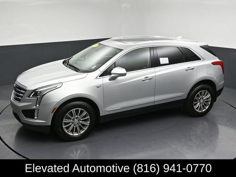 Used 2017 Cadillac XT5 Luxury w/ Driver Awareness Package FWD image 30