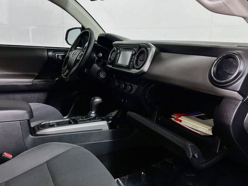 Used 2019 Toyota Tacoma SR5 RWD image 34