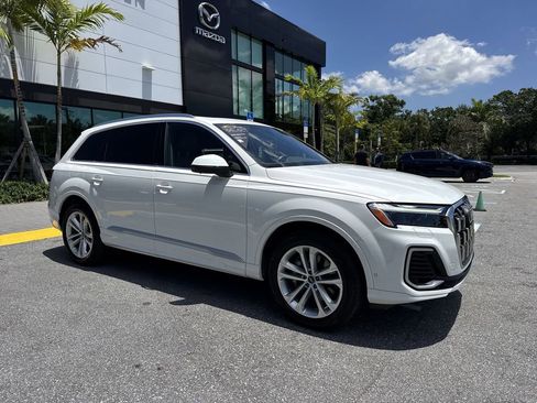 Used 2025 Audi Q7 3.0T Premium Plus AWD/4WD image 6