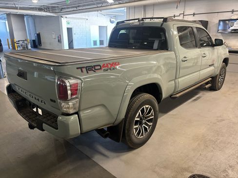 Used 2022 Toyota Tacoma TRD Sport w/ Black Out Package (TMS) image 3