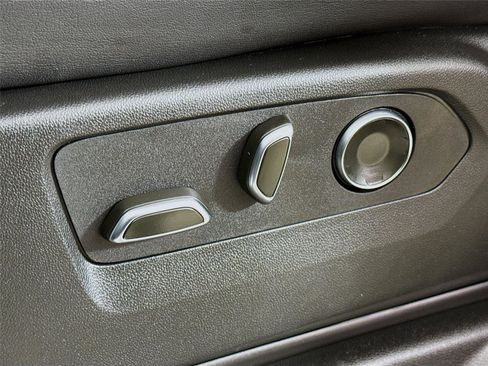 Used 2024 Cadillac Escalade ESV Premium Luxury image 6