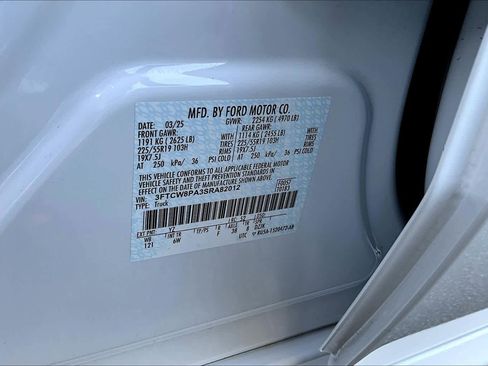 Used 2025 Ford Maverick Lobo image 32