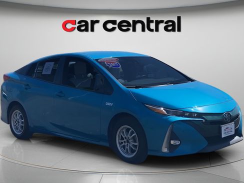 Used 2017 Toyota Prius Prime Advanced FWD image 8