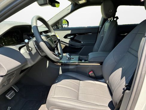 New 2026 Land Rover Range Rover Evoque Dynamic SE AWD/4WD image 9