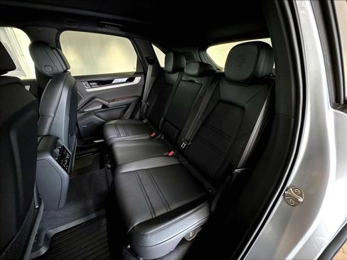 New 2026 Porsche Cayenne AWD/4WD image 28