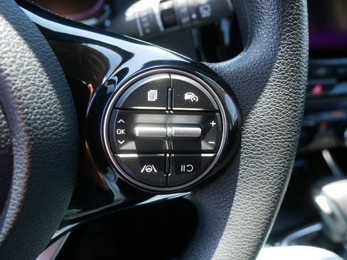 Used 2023 Kia Soul S FWD image 19