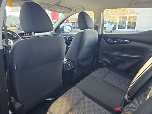 Used 2021 Nissan Rogue Sport SV image 12