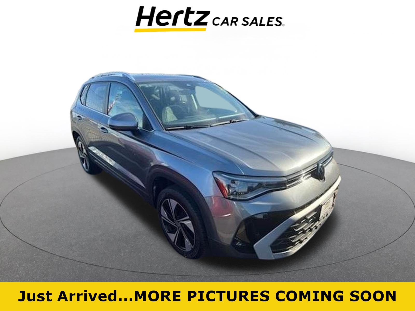 Used 2026 Volkswagen Taos SE AWD/4WD image 1