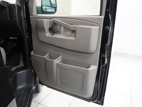 Used 2019 Chevrolet Express 2500 w/ Driver Convenience Package RWD image 13