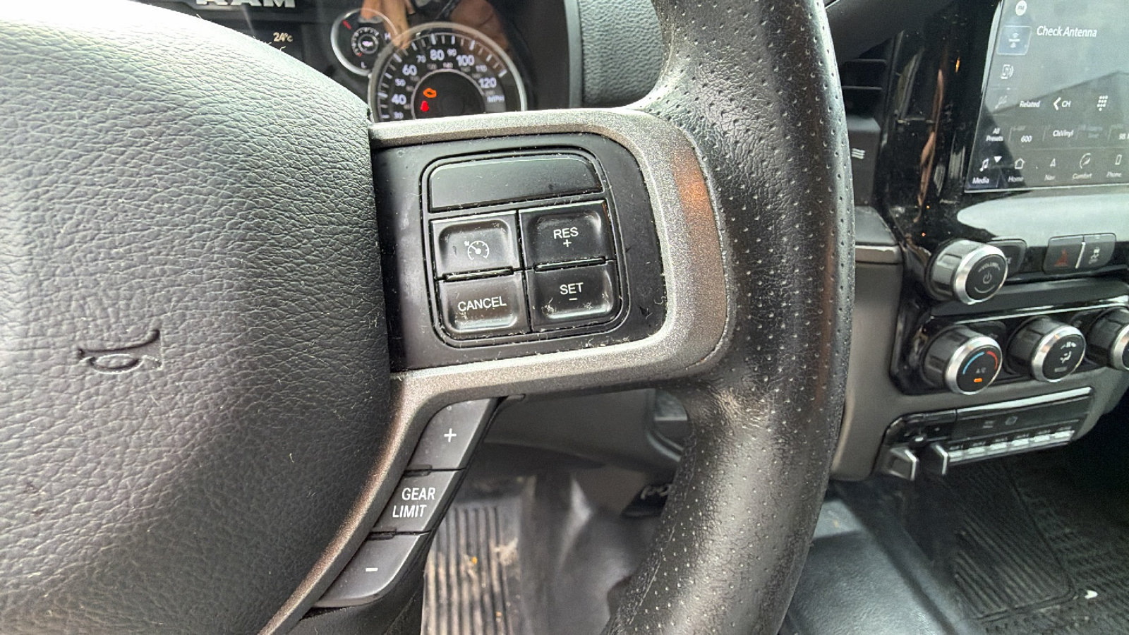 Used 2022 RAM 3500 Tradesman w/ Electrical Accessory Group AWD/4WD image 28