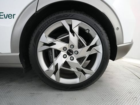 Used 2024 Genesis GV60 Performance AWD/4WD image 9