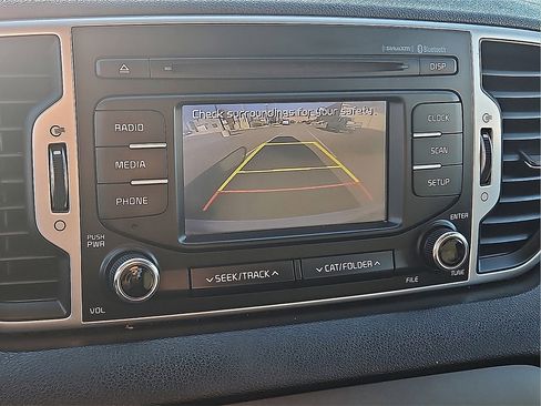 Used 2017 Kia Sportage LX image 23