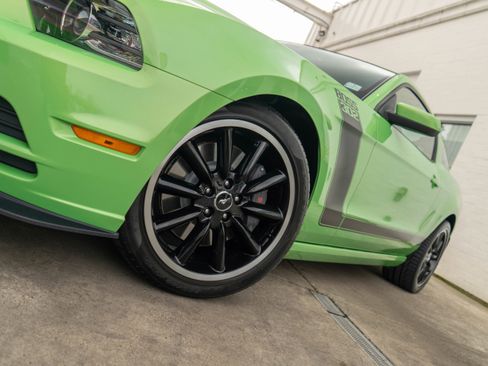 Used 2013 Ford Mustang Boss 302 w/ Boss 302 Accessory Pkg image 4