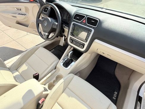 Used 2012 Volkswagen Eos Komfort FWD image 54