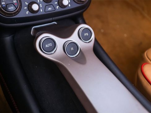 Certified 2014 Ferrari California image 35