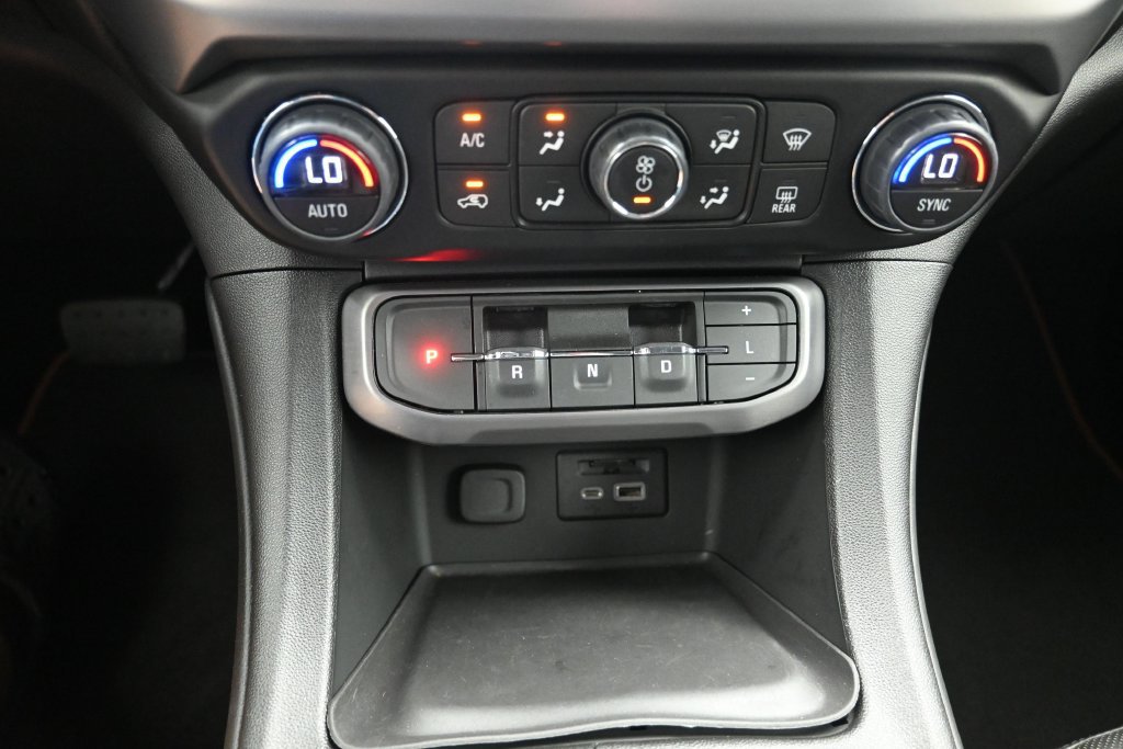Used 2023 GMC Acadia AT4 w/ Preferred Package AWD/4WD image 19