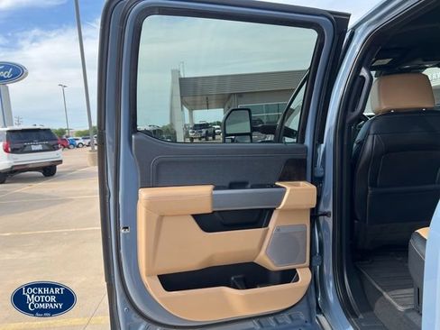 Used 2023 Ford F250 Lariat AWD/4WD image 13