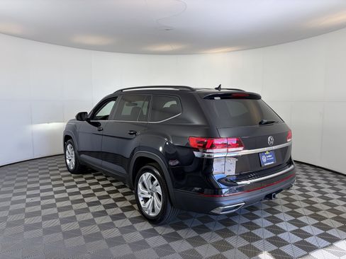 Used 2023 Volkswagen Atlas SE w/ Panoramic Sunroof Package FWD image 8