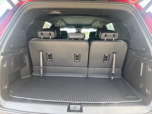 New 2026 Chevrolet Traverse LT w/ Sun and Wheel Package FWD image 10