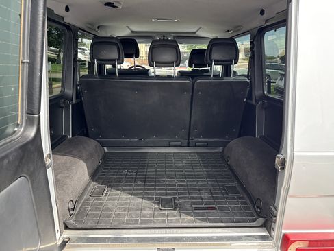 Used 2010 Mercedes-Benz G 550 image 9