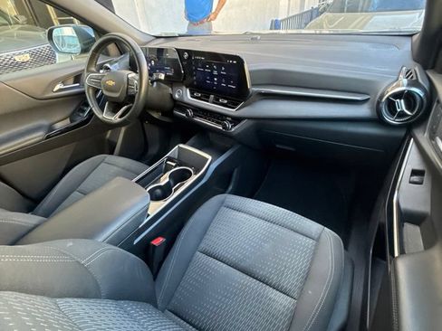 Used 2025 Chevrolet Equinox LT AWD/4WD image 22