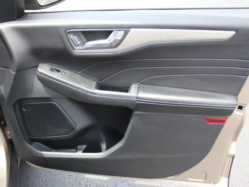 Used 2021 Ford Escape SEL FWD image 31