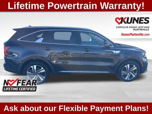 Used 2023 Kia Sorento EX AWD/4WD image 3